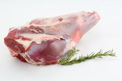 đùi cừu có xương